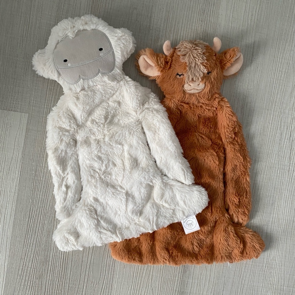 Slumberkins brand Yeti and Yak snugglers